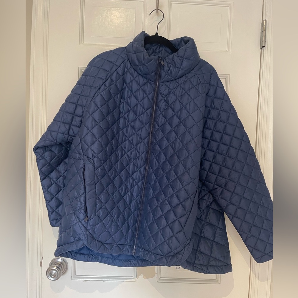 Women’s Athleta weightless puffer coat.